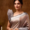 Saree Chic: Elevate Your Style with These Fashionable Tips - Kumaran Silks