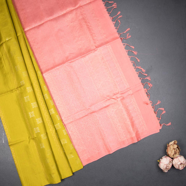 Mustard Borderless Soft Silk Saree With Floral Zig Zag Design In Gold And Silver Zari