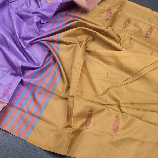 Vaazhai Naar Lavender Saree With Thread Buttas And Contrast Pallu