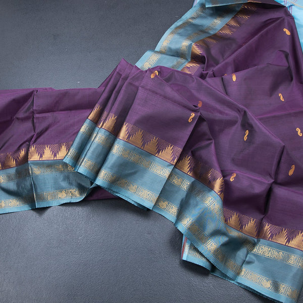 Vaazhai Naar Dark Purple Saree With Thread Buttas And Contrast Pallu
