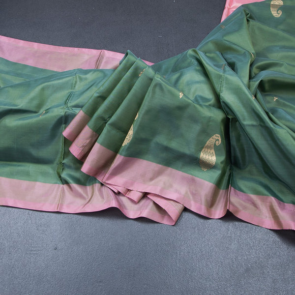 Vaazhai Naar Mehandi Green Saree With Thread Buttas And Contrast Pallu 02