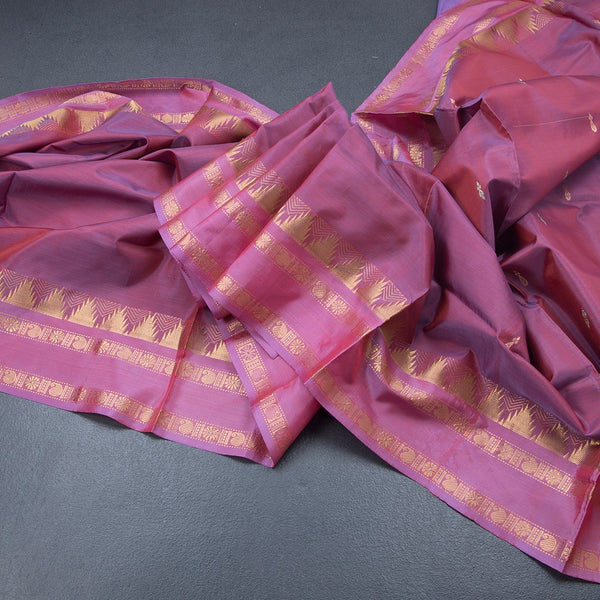 Vaazhai Naar Shot Colour Saree With Thread Buttas And Contrast Pallu