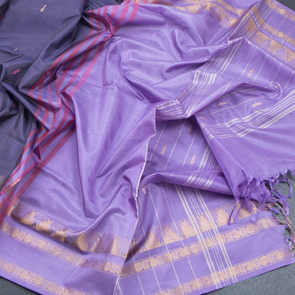 Vaazhai Naar Dark Purple Saree With Thread Buttas And Contrast Pallu 02