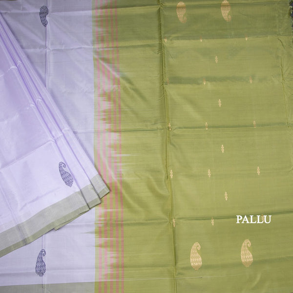 Vaazhai Naar Light Lavender Saree With Thread Buttas And Contrast Pallu