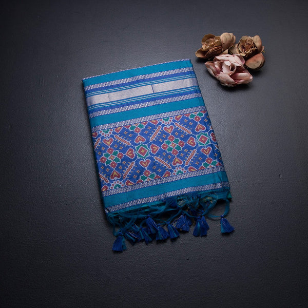 Raw Silk Peacock Green Saree With Malli Moggu Design And Zari Border