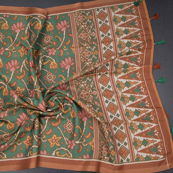 Raw Silk Green Floral Printed Saree 02