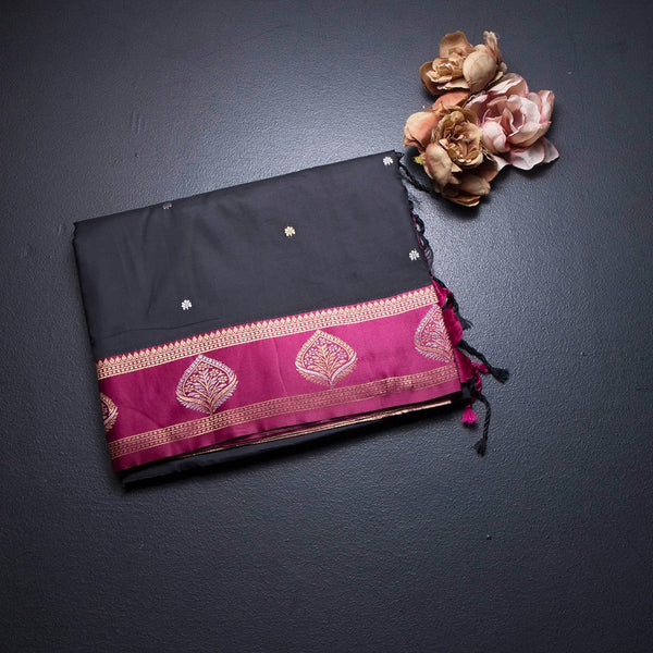 KSRTSR42074-1-Art-Silk-Black-Saree-With-Zari-Buttas-And-Zari-Border-fold