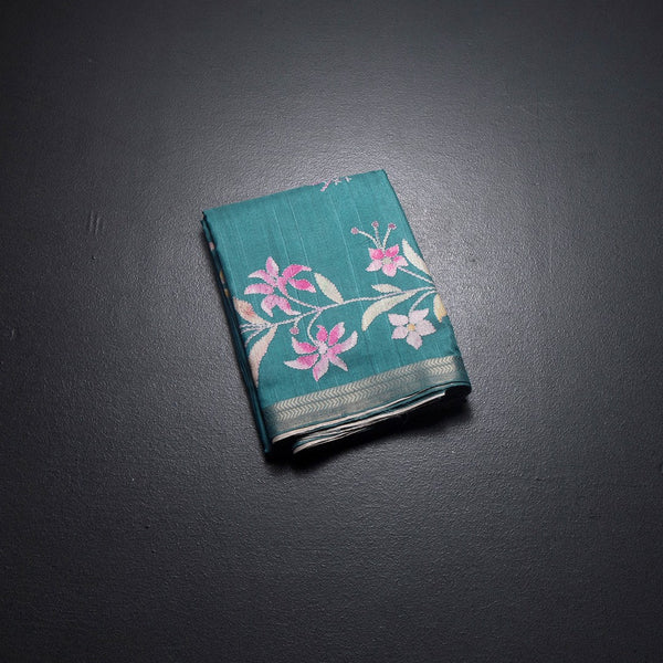 KSRTSR42168-1-Semi-Raw-Silk-Teal-Blue-Printed-Saree-With-Floral-Creeper-Design-fold