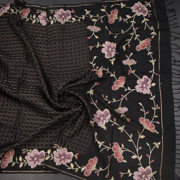 KSRTSR42218-5-Raw-Silk-Black-Zari-Checked-Saree-And-Floral-Thread-Border-crush