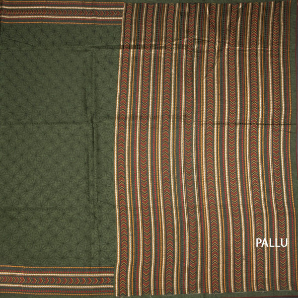 KSRTSR42297-2-Raw-Silk-Olive-Green-Thread-Work-Saree-pallu
