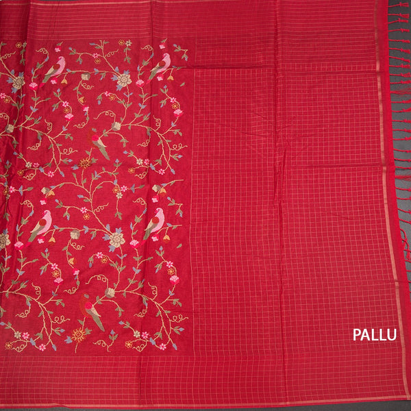 KSRTSR42302-2-Raw-Silk-Pinkish-Red-Thread-Work-Saree-With-Birds-Design-02-pallu