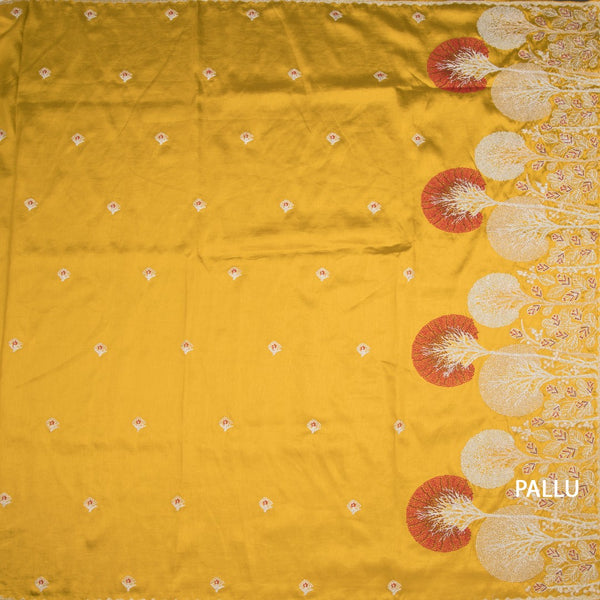 KSRTSR42320-2-Raw-Silk-Mustard-Yellow-Floral-Zari-Worked-Saree-pallu