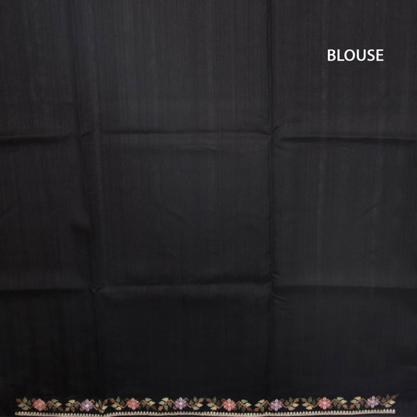 KSRTSR42333-3-Raw-Silk-Black-Saree-With-Zari-buttas-And-Thread-Border-02-blouse