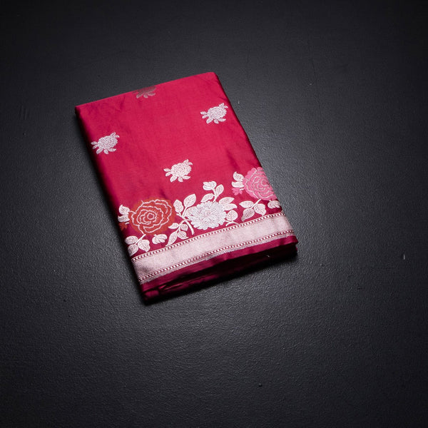 KSRTSR42504-1-Banaras-Rani-Pink-Floral-Zari-Worked-Saree-fold