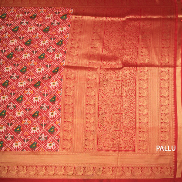 KSRTSR42534-2-Banaras-Red-Ikkat-Pattern-Saree-02-pallu