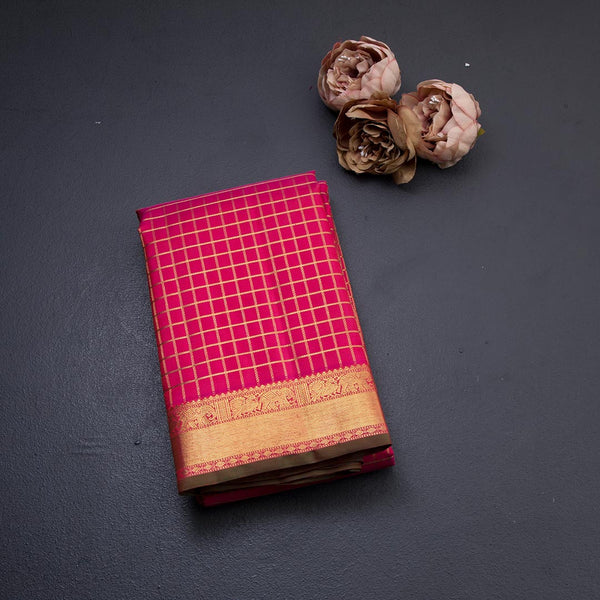 Pink Checked Silk Saree In Gold Zari And Zari Boder