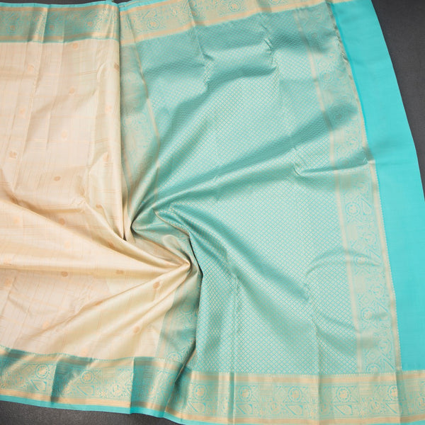 KSSMLSR42234-5-Cream-Checked-Silk-Saree-With-Peacock-And-Chakra-Buttas-And-Gold-Zari-Border-crush