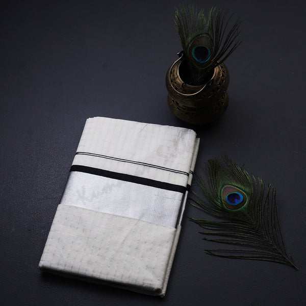 Kerala Cotton Cream Checked Saree 04