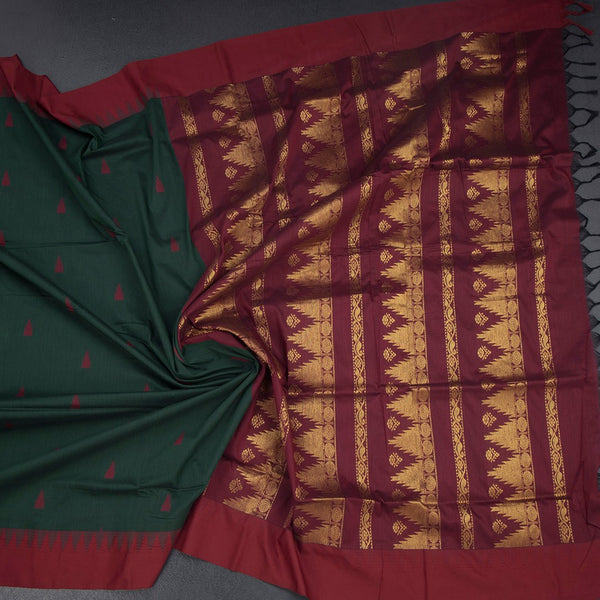 KTSR41996-5-Kalyani-Cotton-Dark-Green-Zari-Worked-Saree-crush