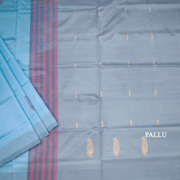 Vaazhai Naar Light Blue Saree With Thread Buttas And Contrast Pallu