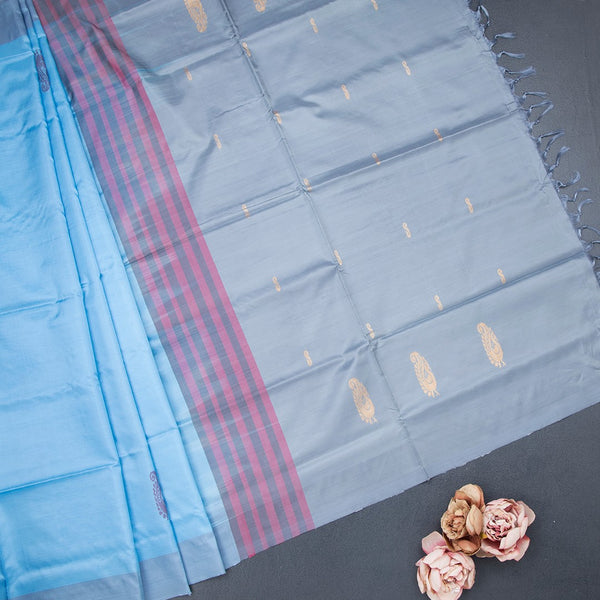 Vaazhai Naar Light Blue Saree With Thread Buttas And Contrast Pallu