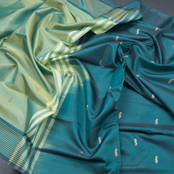 Vaazhai Naar Shot Colour Saree With Thread Buttas And Contrast Pallu 02