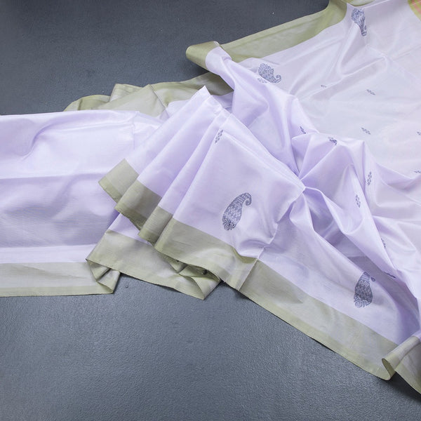 Vaazhai Naar Light Lavender Saree With Thread Buttas And Contrast Pallu