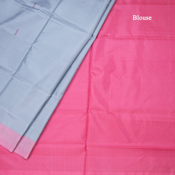 Vaazhai Naar Grey Saree With Thread Buttas And Contrast Pallu