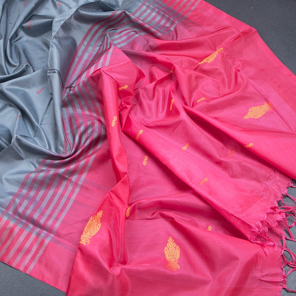 Vaazhai Naar Grey Saree With Thread Buttas And Contrast Pallu 02