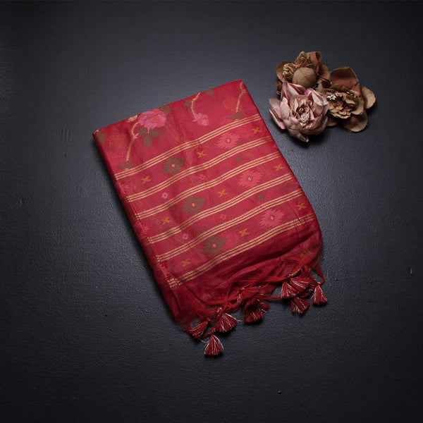 Silk Cotton Red Borderless Thread Work Saree In Floral Creeper Design