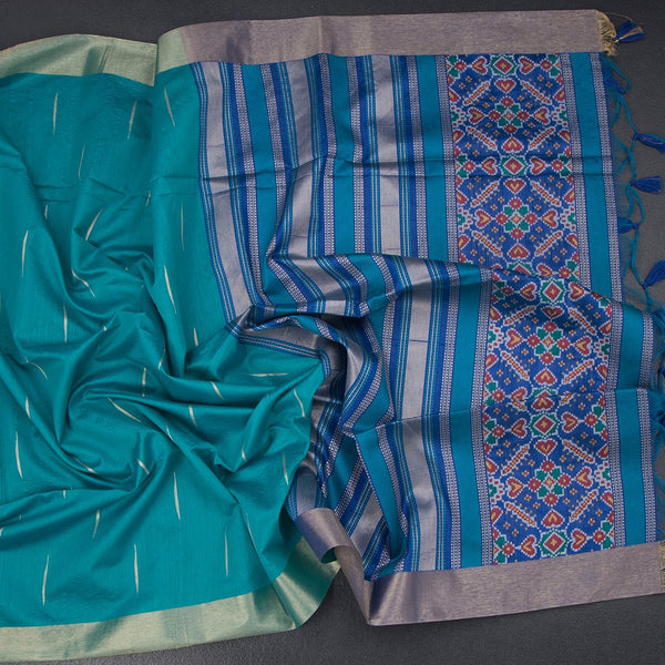 Raw Silk Peacock Green Saree With Malli Moggu Design And Zari Border