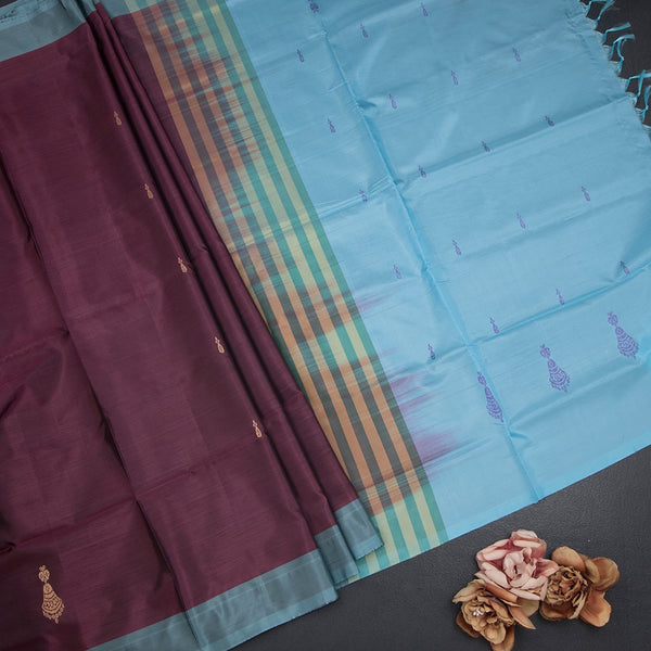 Vaazhai Naar Maroon Saree With Thread Buttas And Contrast Pallu