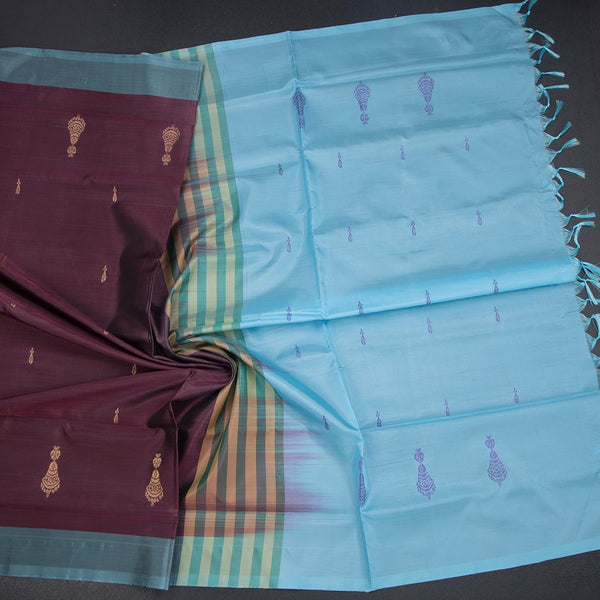 Vaazhai Naar Maroon Saree With Thread Buttas And Contrast Pallu