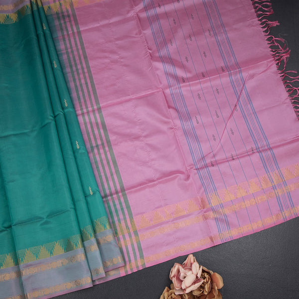 Vaazhai Naar Green Saree With Thread Buttas And Contrast Pallu