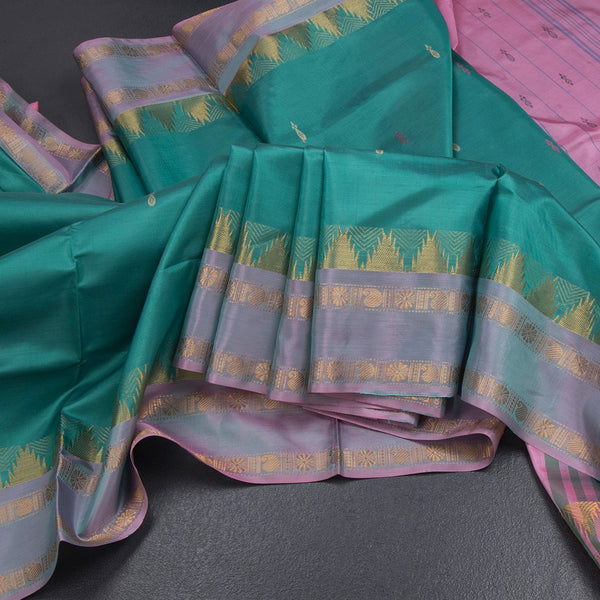 Vaazhai Naar Green Saree With Thread Buttas And Contrast Pallu