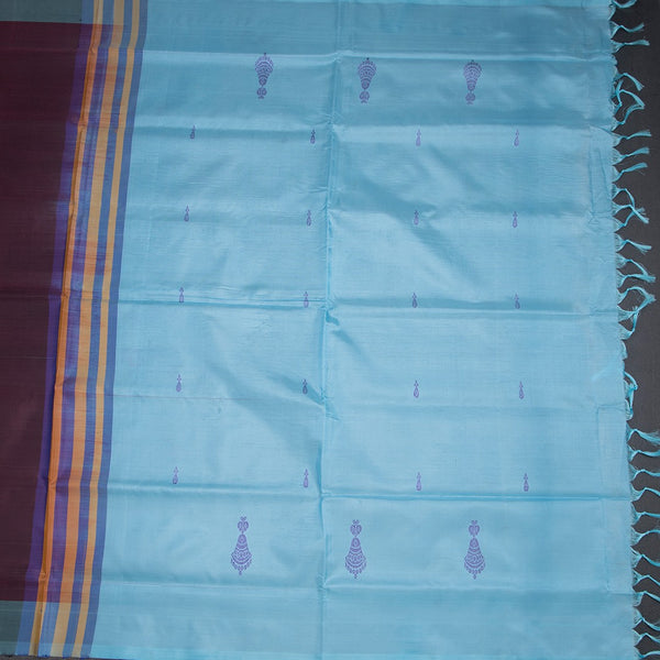 Vaazhai Naar Maroon Saree With Thread Buttas And Contrast Pallu 02