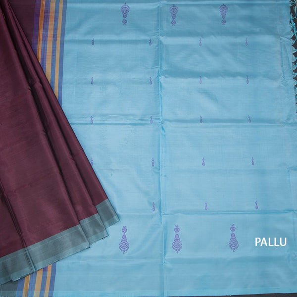Vaazhai Naar Maroon Saree With Thread Buttas And Contrast Pallu 02