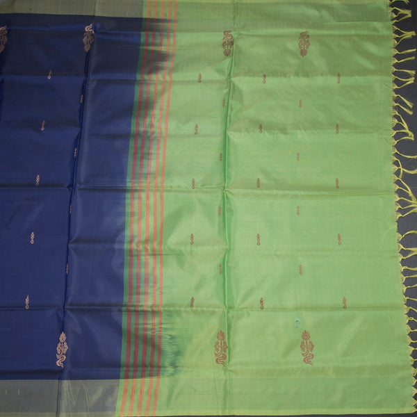 Vaazhai Naar Dark Blue Saree With Thread Buttas And Contrast Pallu