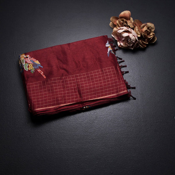 KSRTSR42121-1-Raw-Silk-Maroon-Zari-With-Thread-Work-Saree-In-Birds-Design-fold