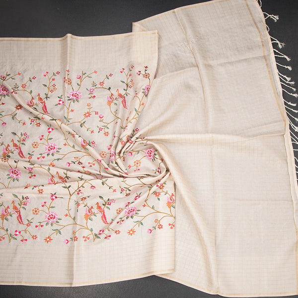 KSRTSR42136-5-Raw-Silk-Cream-Zari-With-Thread-Work-Saree-In-Birds-Design-crush