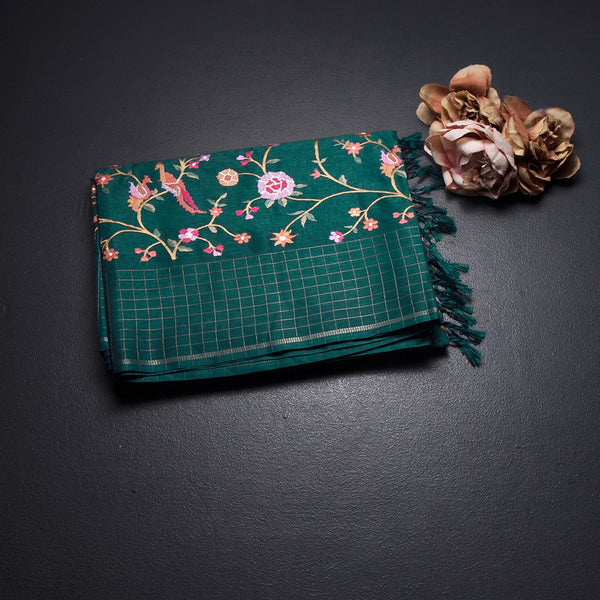 KSRTSR42140-1-Raw-Silk-Peacock-Green-Zari-With-Thread-Work-Saree-In-Birds-Design-02-fold