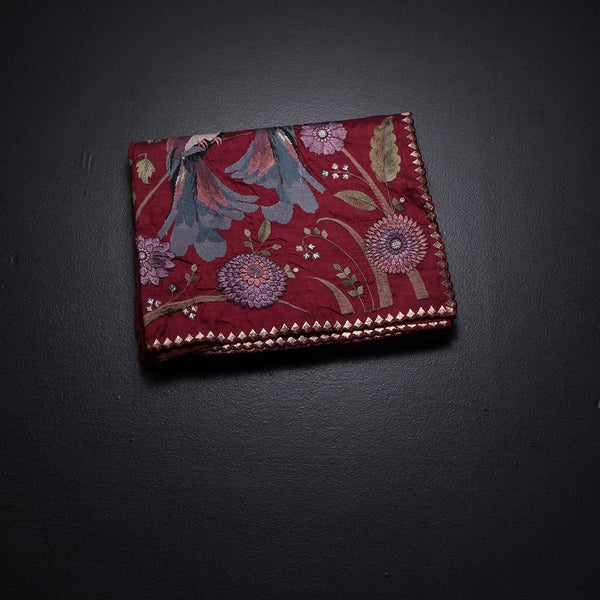 KSRTSR42183-1-Raw-Silk-Maroon-Thread-Work-Saree-With-Birds-Design-fold