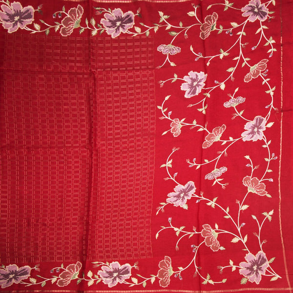 KSRTSR42222-2-Raw-Silk-Red-Zari-Checked-Saree-And-Floral-Thread-Border-02-full-veiw