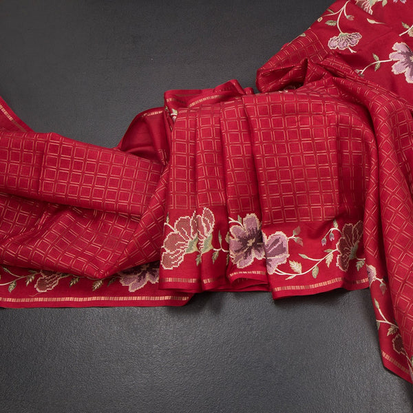 KSRTSR42222-Raw-Silk-Red-Zari-Checked-Saree-And-Floral-Thread-Border-02-main
