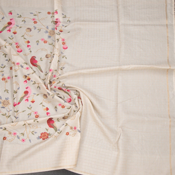 KSRTSR42259-5-Raw-Silk-Cream-Thread-Work-Saree-With-Birds-Design-03-crush