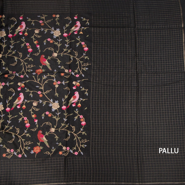 KSRTSR42300-2-Raw-Silk-Black-Thread-Work-Saree-With-Birds-Design-02-pallu