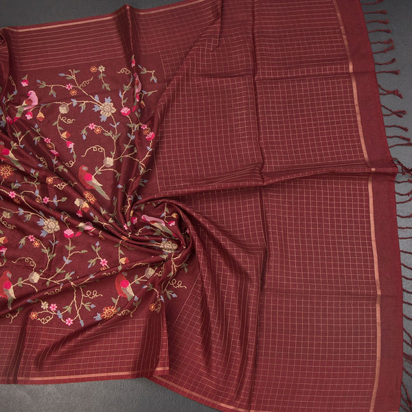 KSRTSR42301-4-Raw-Silk-Maroon-Thread-Work-Saree-With-Birds-Design-02-crush