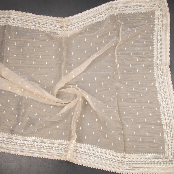 KSRTSR42317-4-Organza-Cream-Thread-Work-Saree-crush
