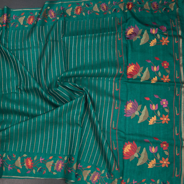 KSRTSR42383-4-Raw-Silk-Peacock-Green-Zari-Stripes-Saree-And-Thread-Border-crush