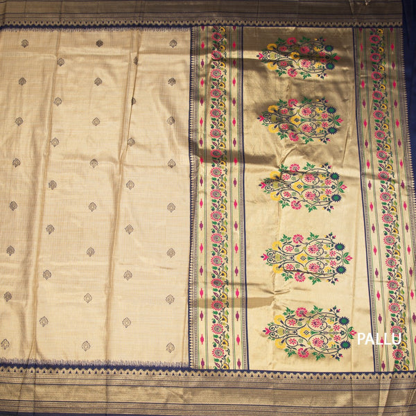 KSRTSR42447-2-Art-Silk-Gold-Zari-Worked-Saree-04-pallu